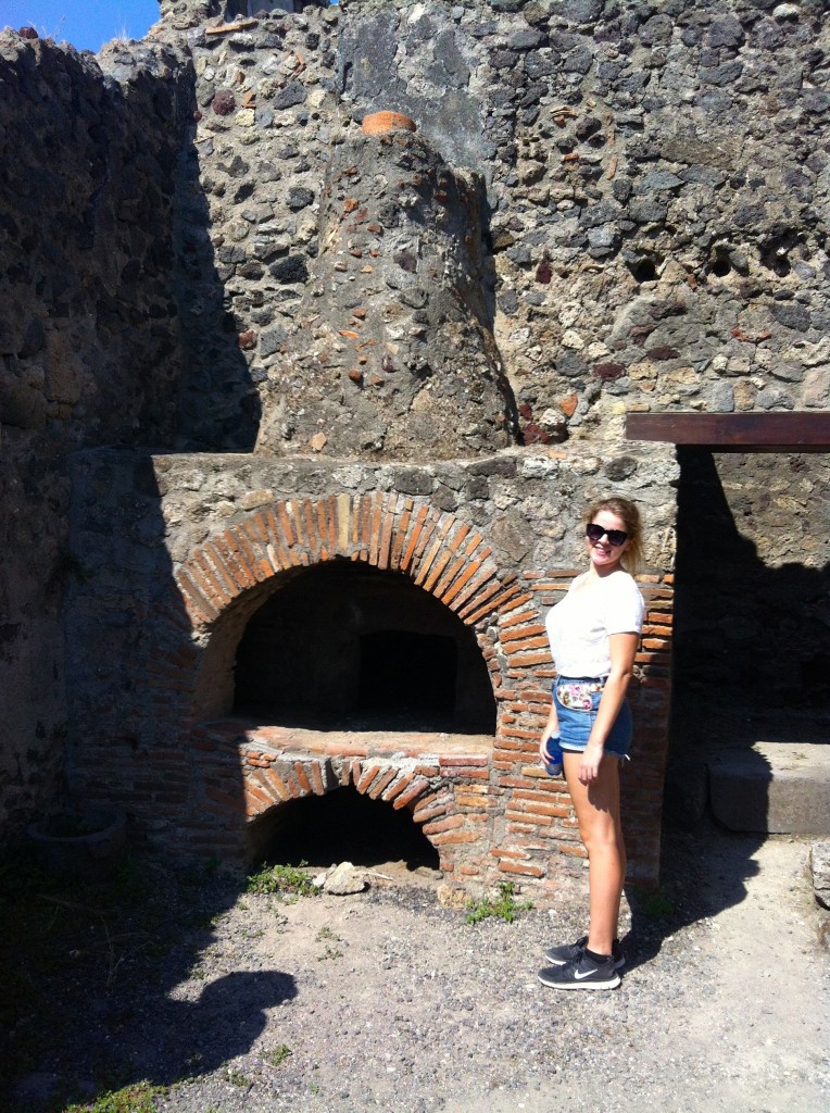 Pompeii pizza oven