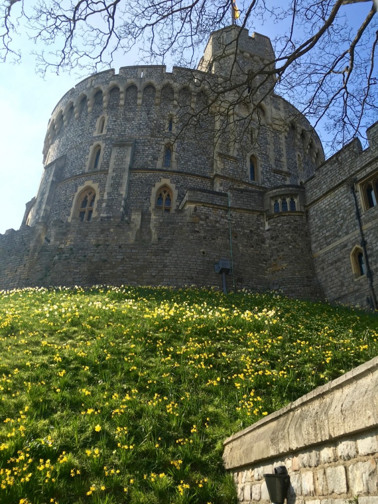 Visiting Windsor Castle, London - Two Feet, One World