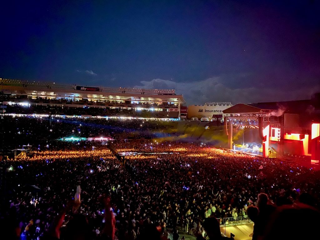 Stadium filled for pop concert